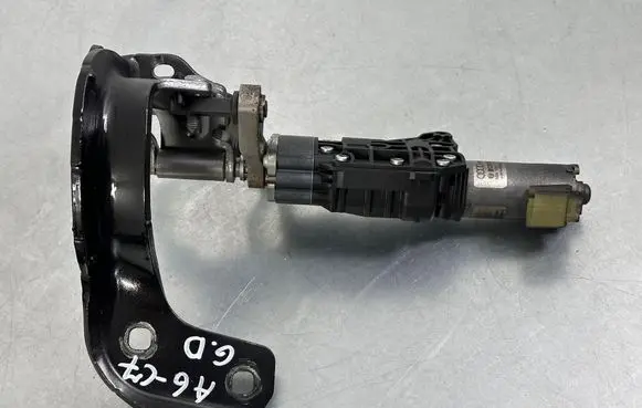 Audi A6 S6 C7 4G Soft lock spindle drive 4G9827852D