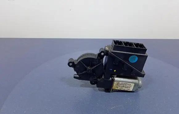 Volkswagen Polo Front door window regulator with motor 602959802A