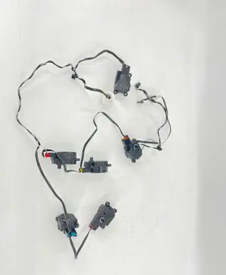 Mercedes-Benz CLS C219 Air flap motor/actuator A2038201642 A2113203715 A2118300572