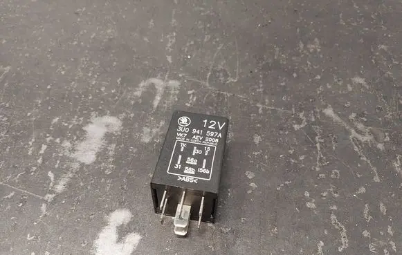 Skoda Superb B5 (3U) Other relay 3U0941597A