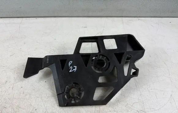 Peugeot 3008 I Front bumper mounting bracket 9684022680