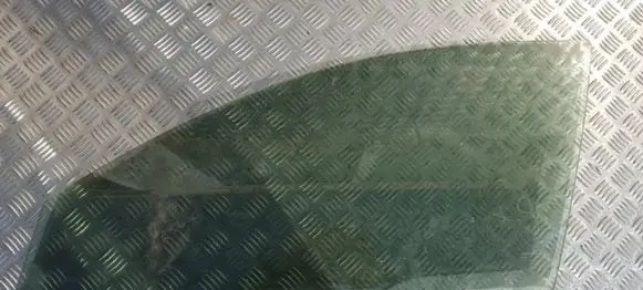 Honda Accord Front door window glass four-door