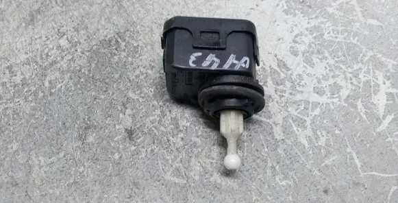 Volkswagen Bora Headlight level adjustment motor 1J0941295C 00787800