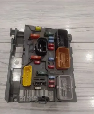 Peugeot 307 BSM Control unit 9661708280