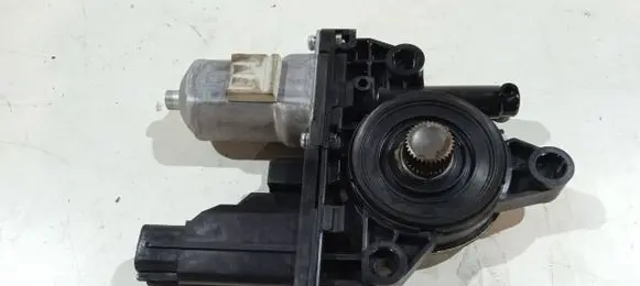 KIA Carens III Front door window regulator motor 82480A4010