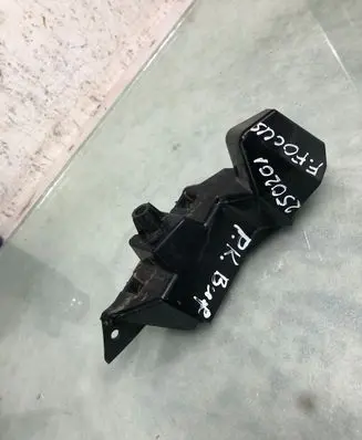 Ford Focus Front bumper mounting bracket Jx7b17d959a1 Jx7b17d959