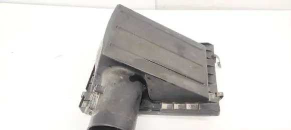 Nissan Pathfinder R51 Air filter box 6742258