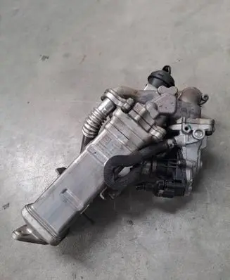 BMW 5 F10 F11 EGR valve cooler 7822347 1171 01039