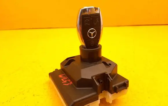 Mercedes-Benz GLC C253 Ignition lock A2059003419