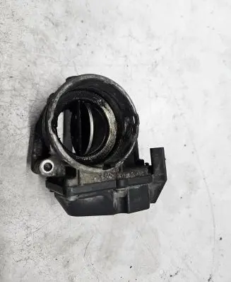 Volkswagen Golf V Throttle valve 03G128063A