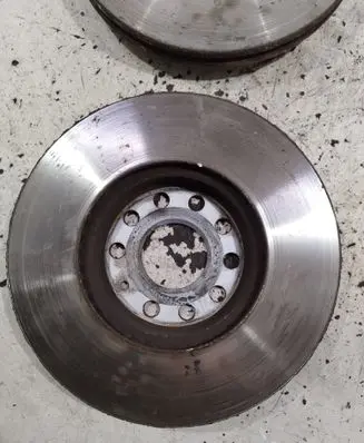 Volkswagen Touran I Front brake disc