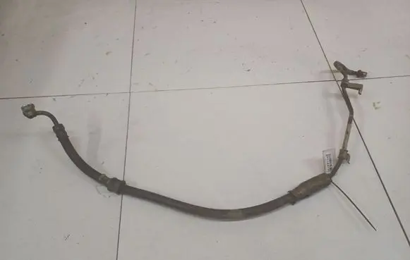 Air conditioning (A/C) pipe/hose