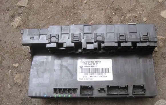 Mercedes-Benz C W203 Fuse module 2035453201