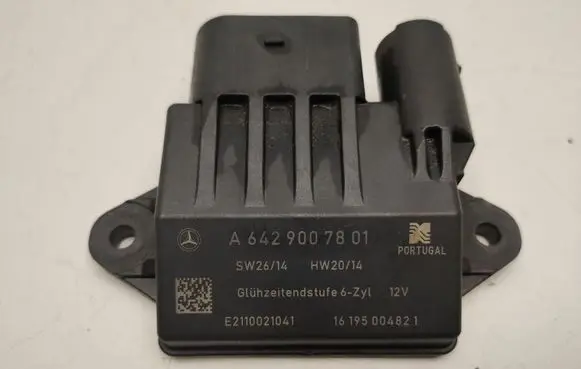 Mercedes-Benz E W212 Glow plug pre-heat relay A6429007801