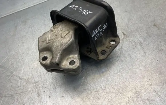 Peugeot 308 Engine mount bracket 9636583980 9636845880