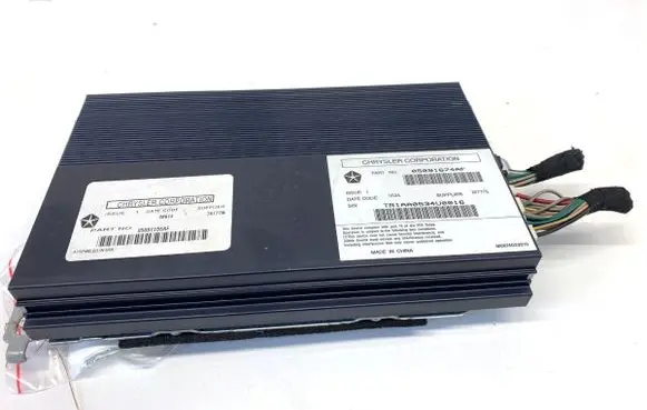 Jeep Cherokee Sound amplifier 05091674AF