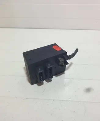 Volkswagen Phaeton Glow plug pre-heat relay 0281003018