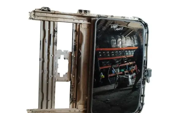 Toyota Land Cruiser (J200) Sunroof set 43R00073 A002345