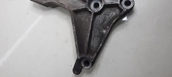 Opel Zafira A Gearbox mounting bracket 24407004