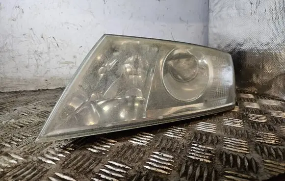 Skoda Octavia Mk2 (1Z) Headlight/headlamp 3579 ED10 3575