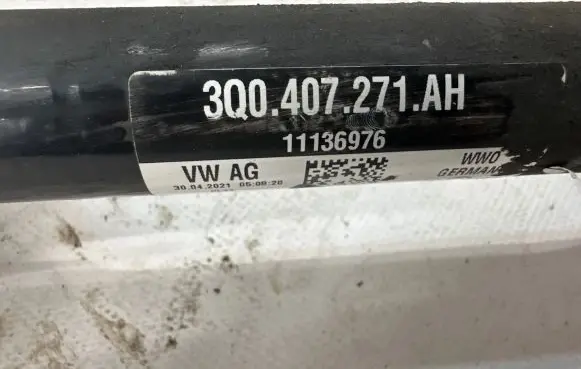 Volkswagen Arteon Front driveshaft 3Q0407271AH 11136976