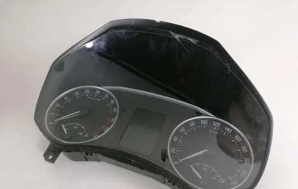 Skoda Octavia Mk2 (1Z) Speedometer (instrument cluster) 1Z0920843G