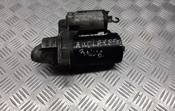 Audi A4 S4 B5 8D Starter motor 0001108174
