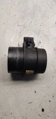 Volkswagen PASSAT B6 Mass air flow meter 0281002461