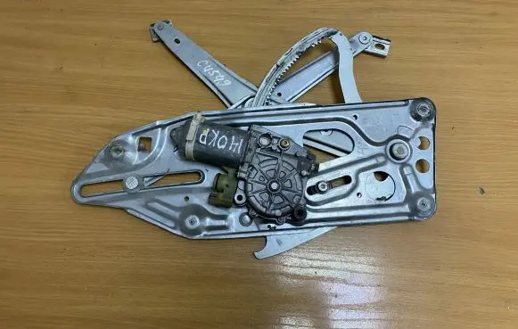 Mercedes-Benz S W140 Front door window regulator with motor C4549 0130821503