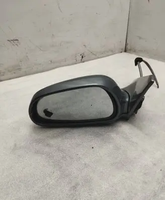 Mazda 626 Front door electric wing mirror E13010519