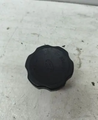 Hyundai Accent Oil filler cap 26502-11510