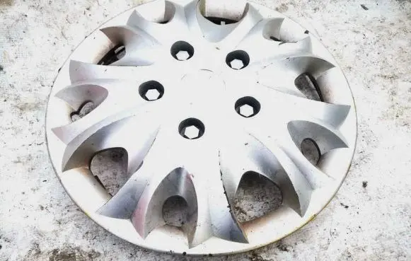 Mitsubishi Space Star R15 wheel hub/cap/trim 