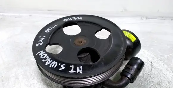 Mitsubishi Space Wagon Power steering pump