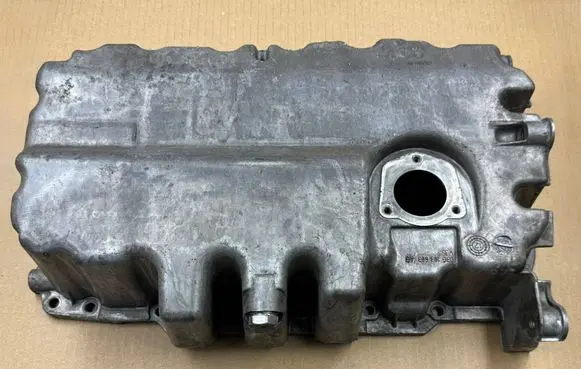 Volkswagen PASSAT B6 Oil sump 03G103603AB