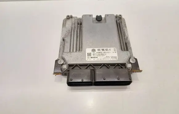 Volkswagen PASSAT B6 Engine control unit/module 03C906021A