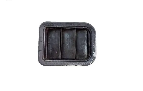 Mercedes-Benz ML W163 Quarter panel pressure vent 1708300042