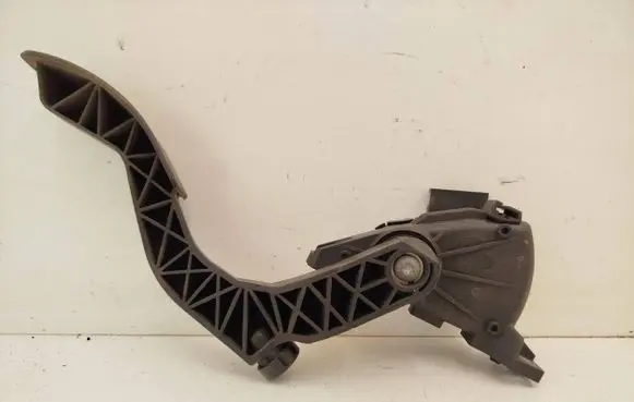 Audi A6 S6 C5 4B Accelerator throttle pedal 8D1723523F 6PV00837602