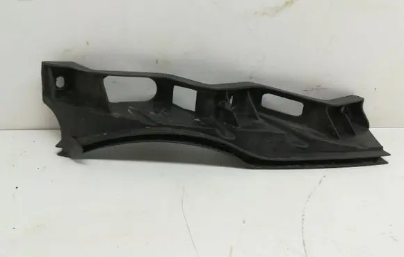 Volkswagen PASSAT B6 Front bumper mounting bracket 3C0807889