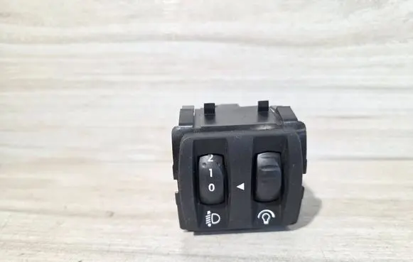 Renault Clio IV Headlight level height control switch 251900567R 251900567 131113