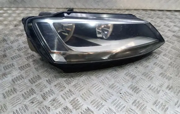 Volkswagen Jetta VI Headlight/headlamp 5C7941006A