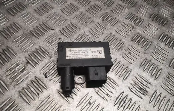 Mercedes-Benz A W169 Glow plug pre-heat relay 6401530479 A6401530479