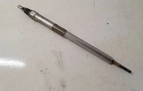 Opel Vivaro Glow plug 8200561251