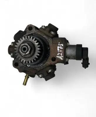 Nissan X-Trail T31 Mechanical fuel pump H8200690744