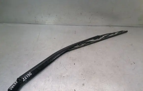 Nissan Primera Front wiper blade arm 80008617