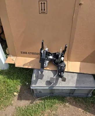 Opel Zafira C Pedal assembly 39032869