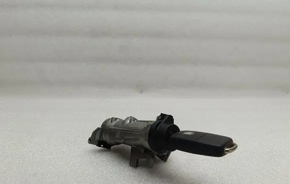 Skoda Octavia Mk2 (1Z) Ignition lock 1K0905851