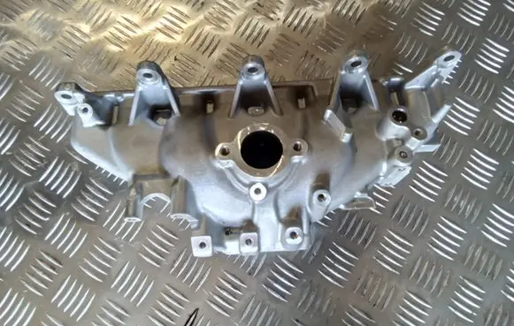 Renault Master III Intake manifold 140035154R