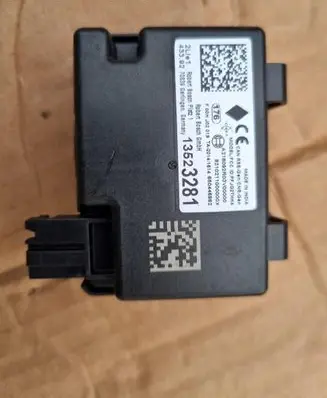 Opel Insignia B Door central lock control unit/module 13523281
