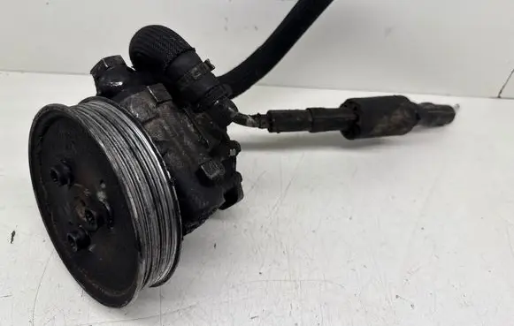 Audi A4 S4 B7 8E 8H Power steering pump 8E0145155T