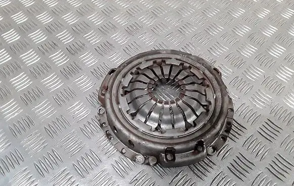 Renault Sandero II Pressure plate 302101852R